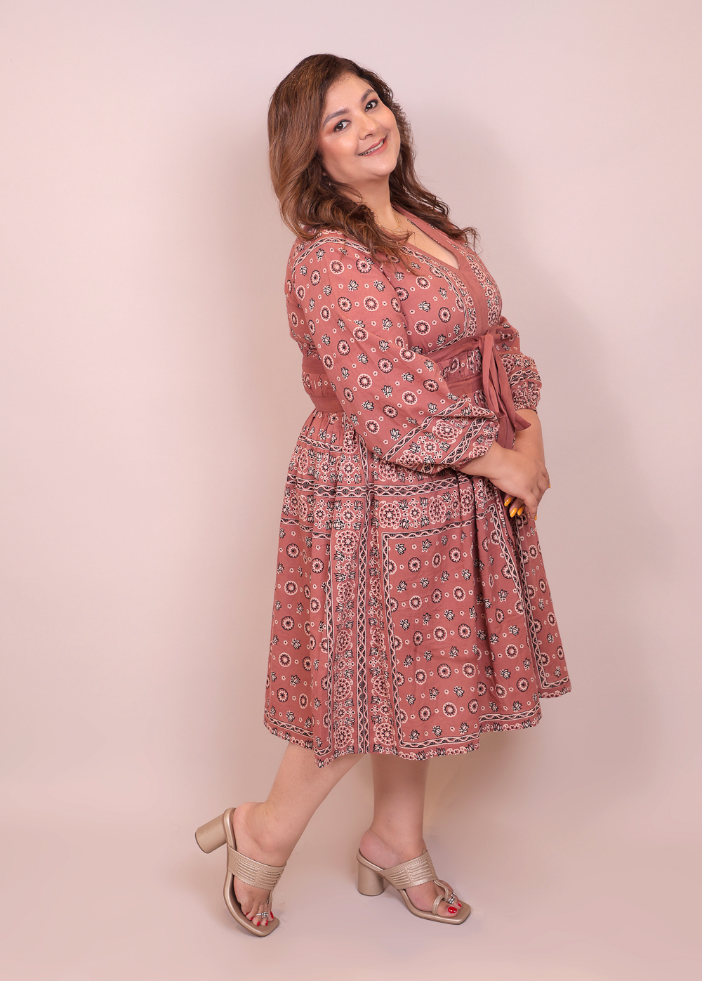 cyra-knee-length-dress